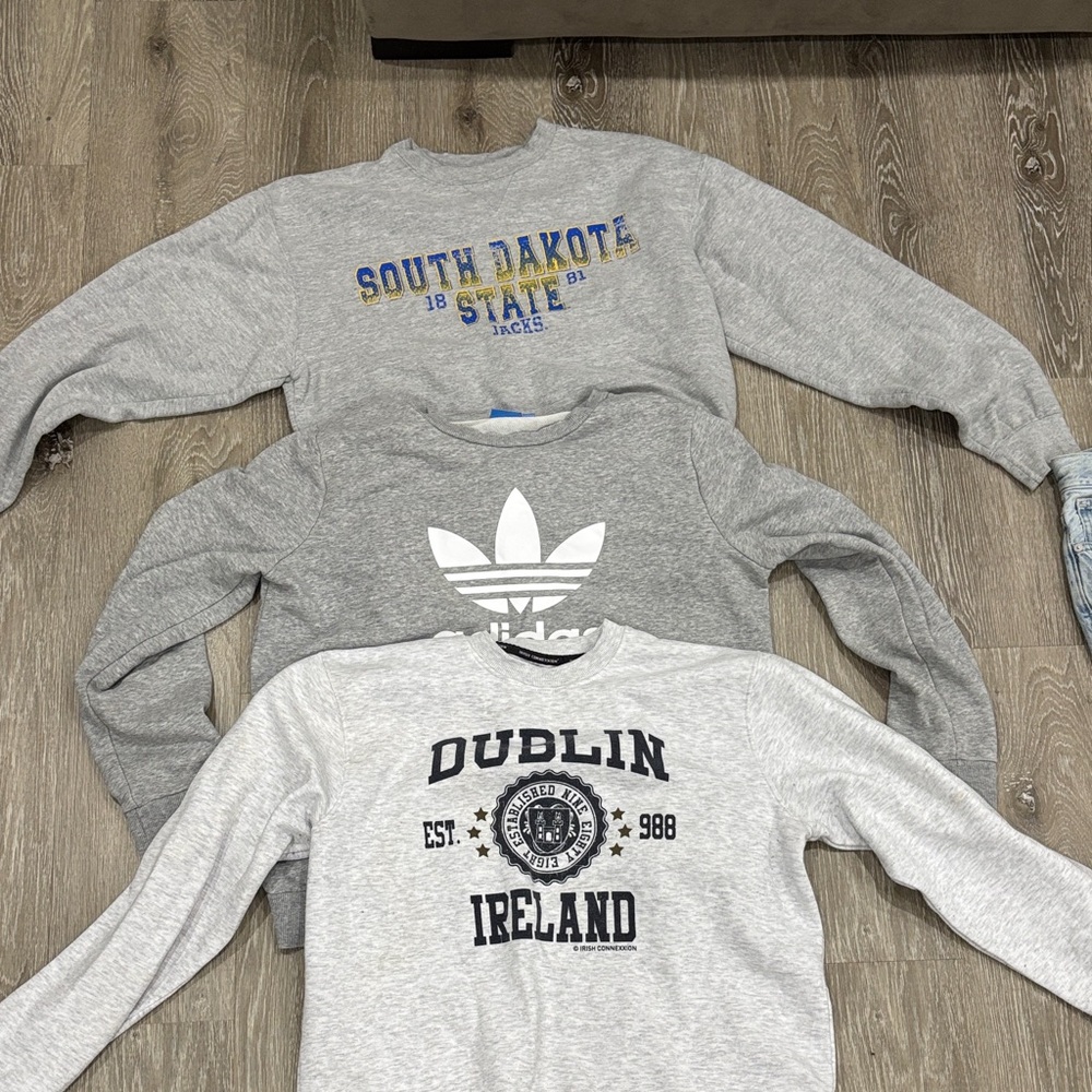 Gray Sweatshirt Bundle